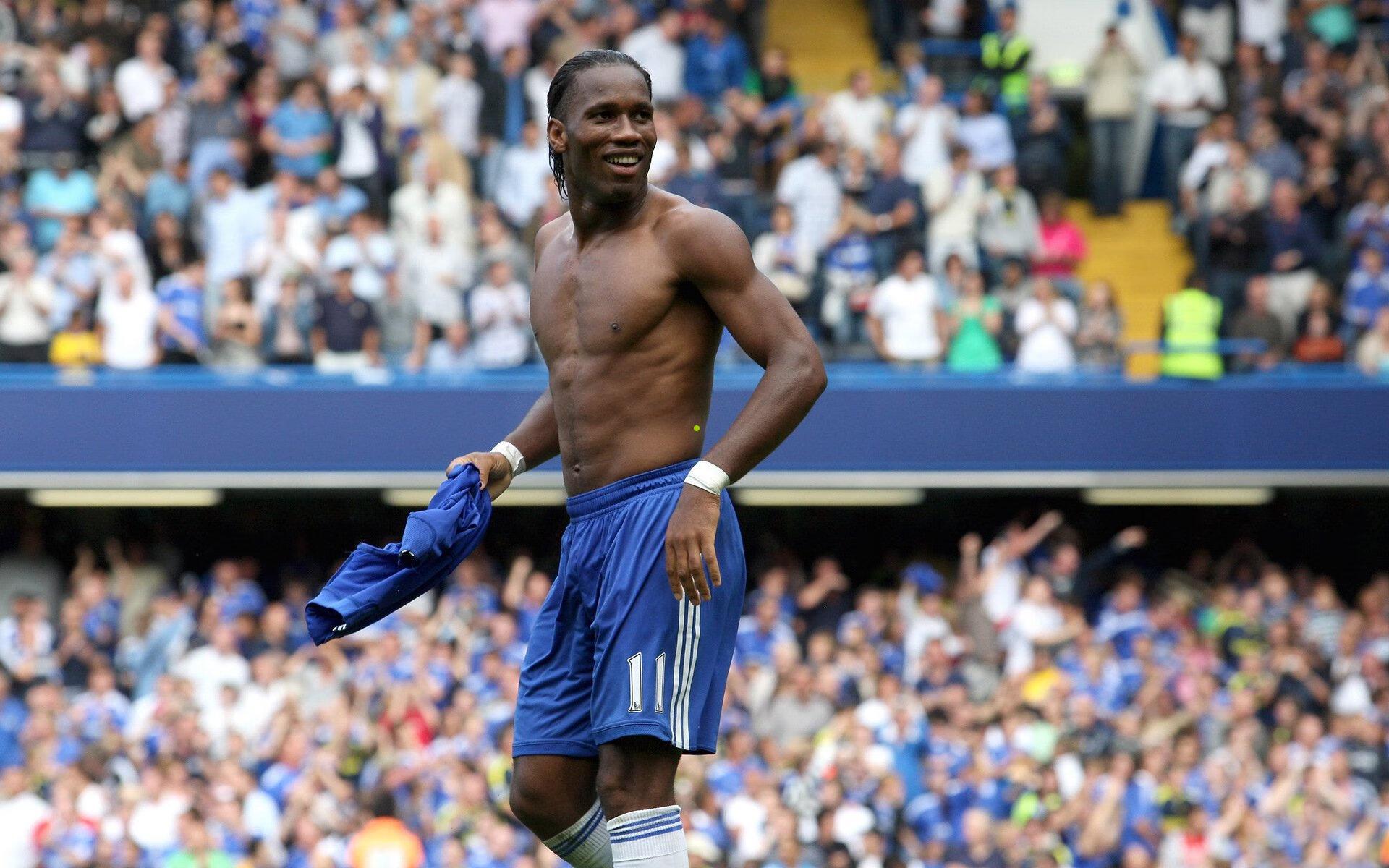 前曼城门将评点,埃德森定义蓝月王朝,多纳鲁马展现门将艺术新维度