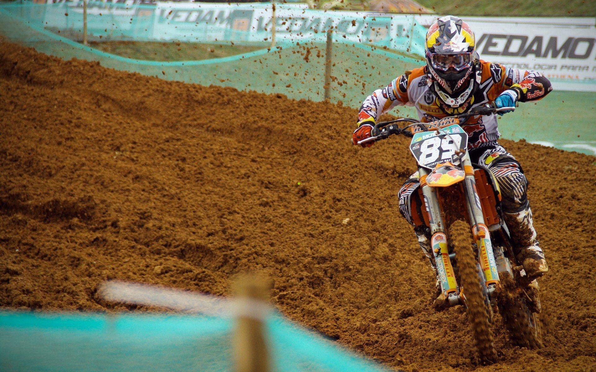 爵士主帅控诉裁判失职，决胜时刻犯规漏判，暂停请求湮没主场声浪